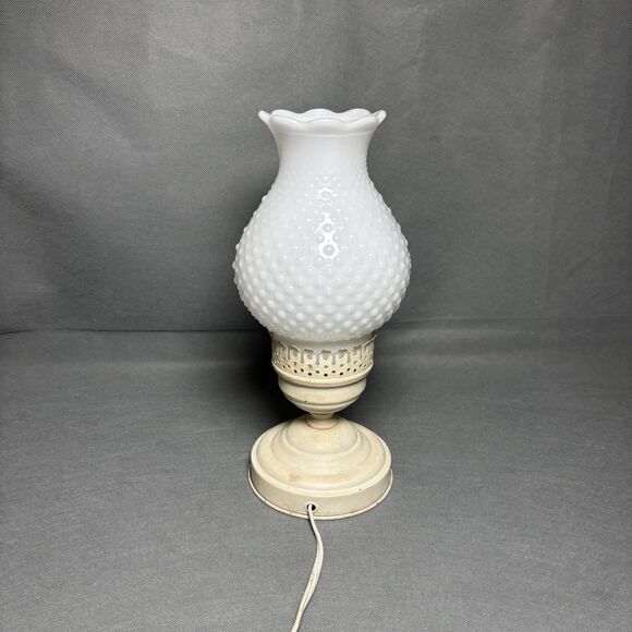 Vintage Milk Glass Hobnail & Brass Electric Boudoir Lamp Footed Footed-WORKS - Picture 4 of 8